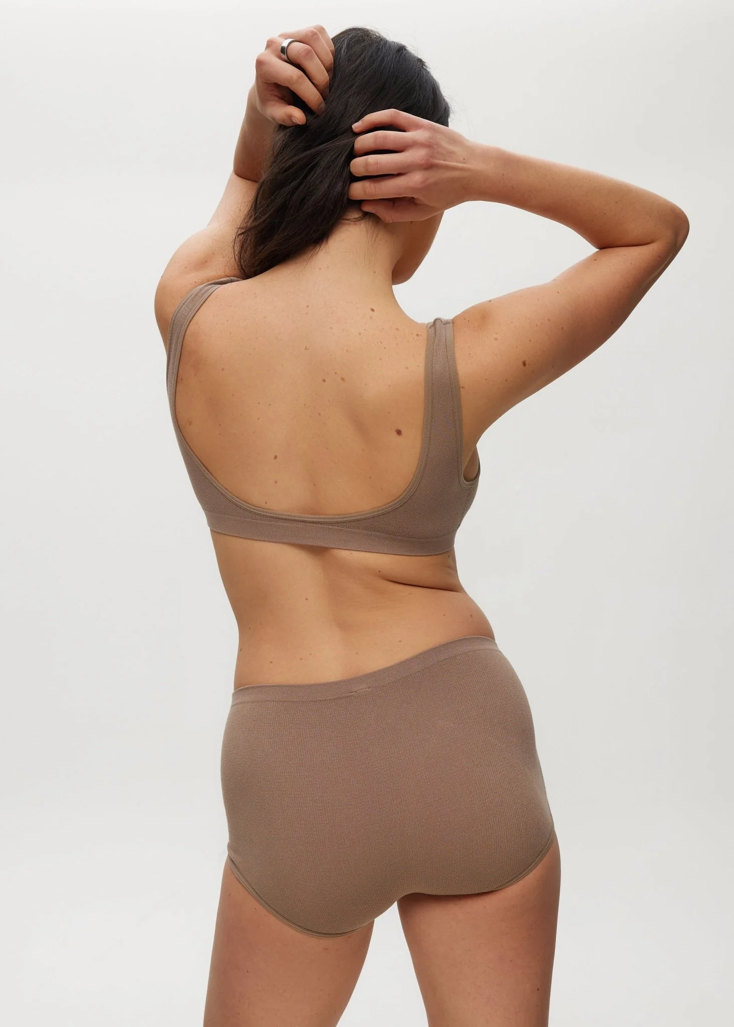 Seamless Rib Scoop Open Back Bralette - Image 11