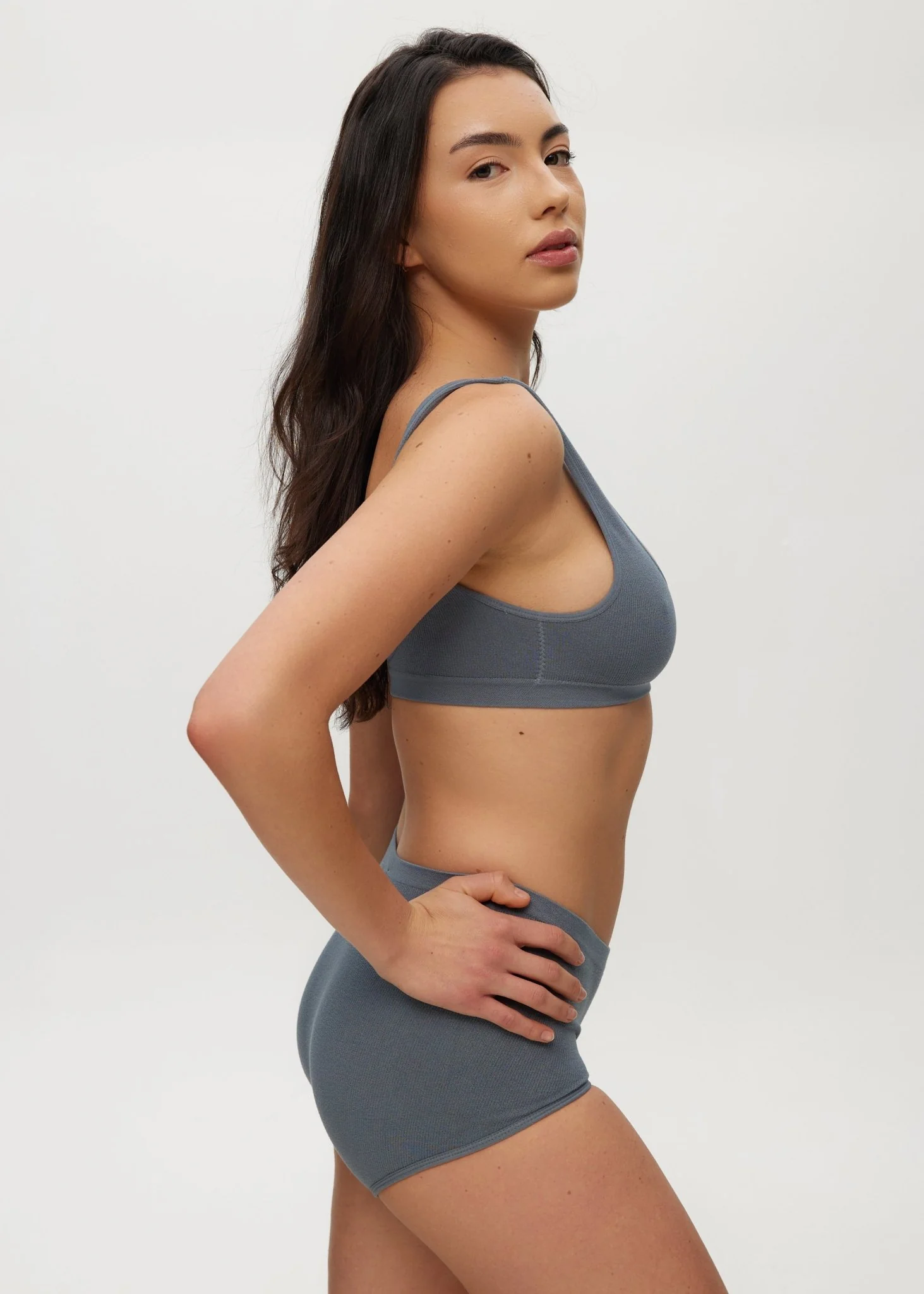 Seamless Rib Scoop Open Back Bralette - Image 4