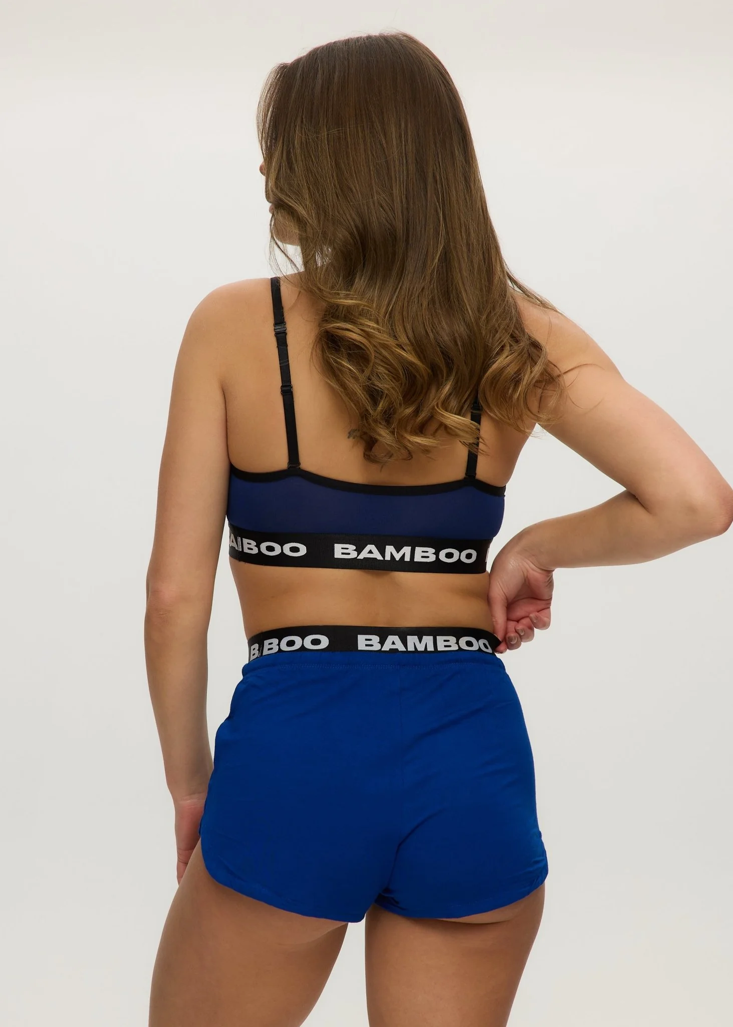 Women Short - Image 6